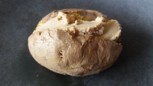 Tartinade à la noix de cajou + pomme de terre au four