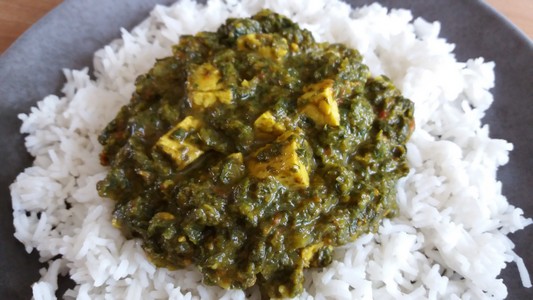 Tempeh en sauce épinards coco curry