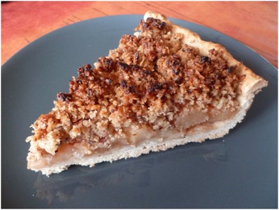 Tarte aux pommes et au crumble de noisettes part